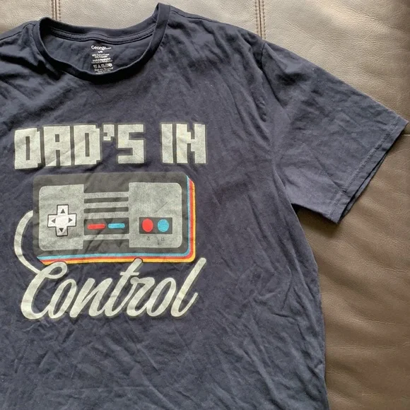 • Dad’s In Control Graphic T • - Picture 1 of 7